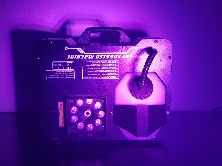 Nebelmaschine mit Licht